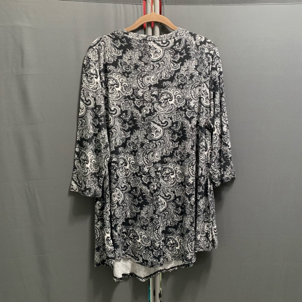 PB-Women's BaiShengGT Blouse, 1X, Black & White plus size - Picture 4 of 5